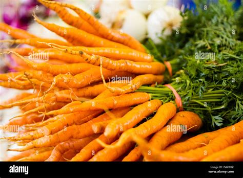 Local Produce Market 的图像结果