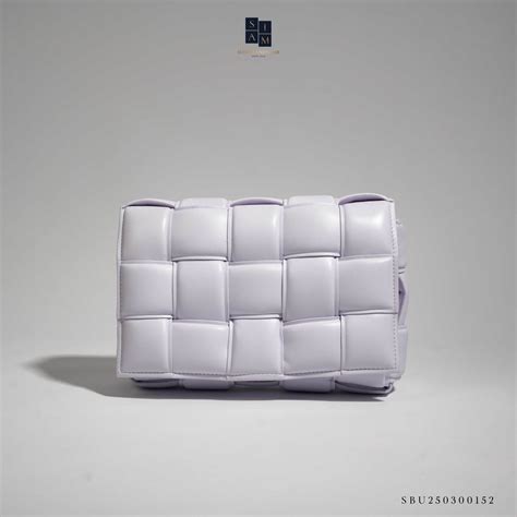 Very Very Like New Bottega Veneta Padded Cassette Bag Lambskin - Siam ...