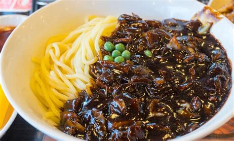 11 Quintessentially South Korean Dishes and Where To Eat Them in Seoul ...