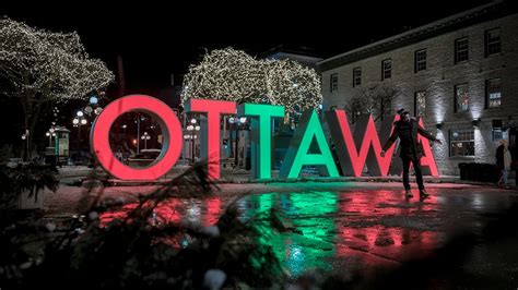 https://ottawatourism.ca/sites/default/files/images/2020/03/Ottawa-Sign-Byward-Market-night-DSC7639-2-photographer-Southavy-Pathammavong.jpg