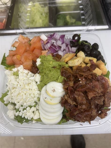 Charlie's On Main Pizza | Just another smartonlineorder.com site