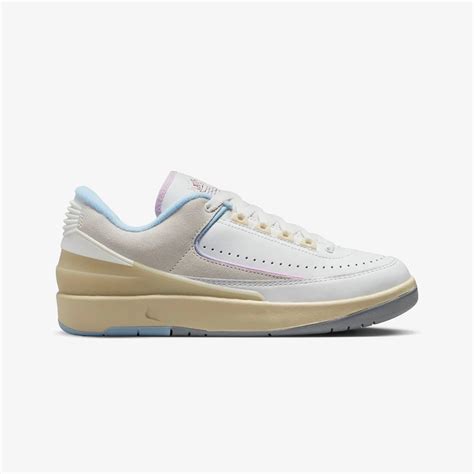 Buy Summit White, Varsity Red & Ice Blue Jordan WMN'S Air Jordan 2 ...