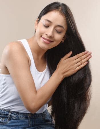 Which Hair Serum Is Best For Women With Frizzy Hair?