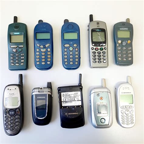 10 Vintage Mobile Phones Ericsson, Motorola, Alcatel, Trium, Samsung ...
