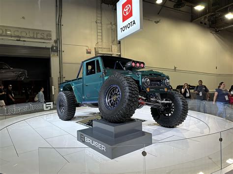 Some cool trucks at SEMA today : r/Trucks