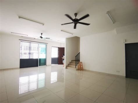 608 Woodlands Ring Road, Property, For Sale, HDB on Carousell