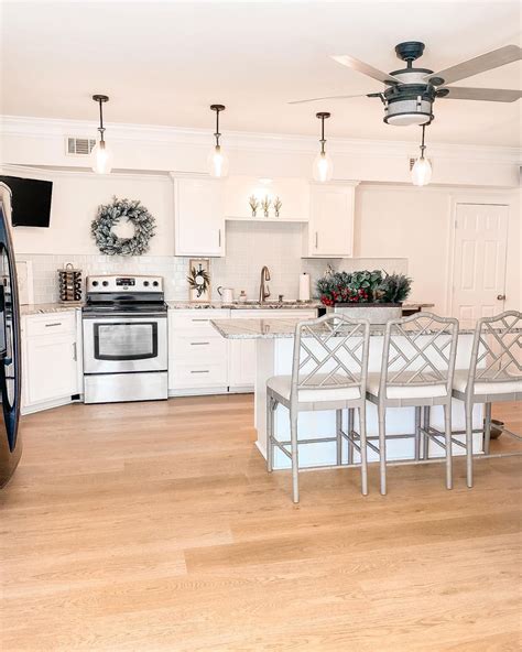 25 Beautiful LVP Flooring Planks Colors You Should Try