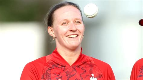 Lauren Filer targets breaking 80mph milestone delivery as England aim for victory against India ...