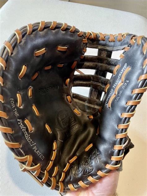 Baseball First Base Mitt 的图像结果