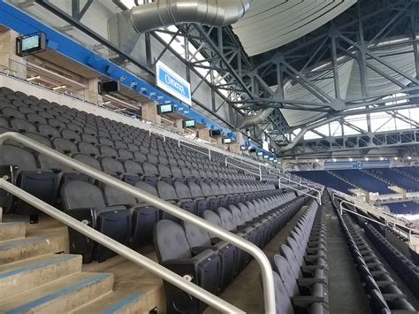Detroit Lions Club Seating at Ford Field - RateYourSeats.com