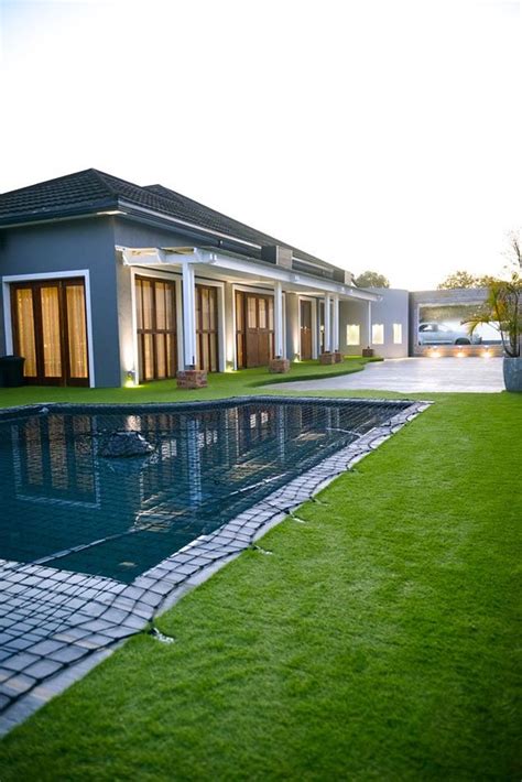 TWO FAT OWLS GUEST HOUSE (George) - Lodge Reviews, Photos, Rate ...