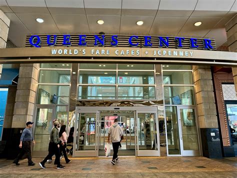 Queens Center owner digs deep to refinance $525M mortgage | Crain's New ...