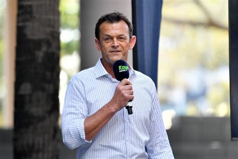 Adam Gilchrist bashes fake news peddler online, praises Pakistan for ...