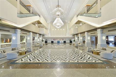 THE 10 BEST Things to Do Near The Twin Towers Hotel (2025)