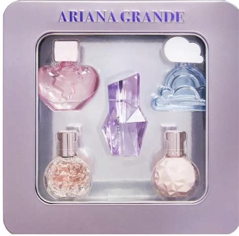 Pin by Elena UwU on Perfume | Ariana grande perfume, Ariana perfume ...