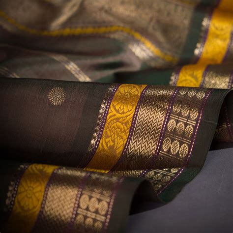 All Kanjivarams : View the entire collection – Page 25