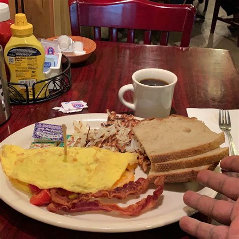 NEWCOMB'S RANCH, La Canada Flintridge - Restaurant Reviews, Photos ...