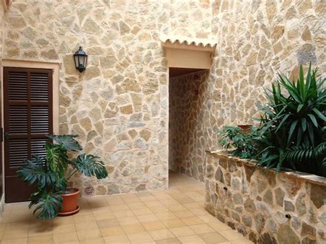HOSTEL CAN GALLU (Cala Ratjada, Majorca) - Lodge Reviews, Photos, Rate ...