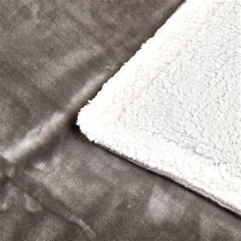Buy Cloud Cozy Sherpa Single Blanket from Home Centre at just INR 2999.0