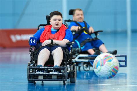 Wheelchair Football 的图像结果