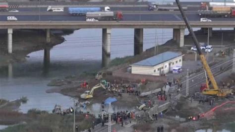 天津铁路桥坍塌事故致8死6伤