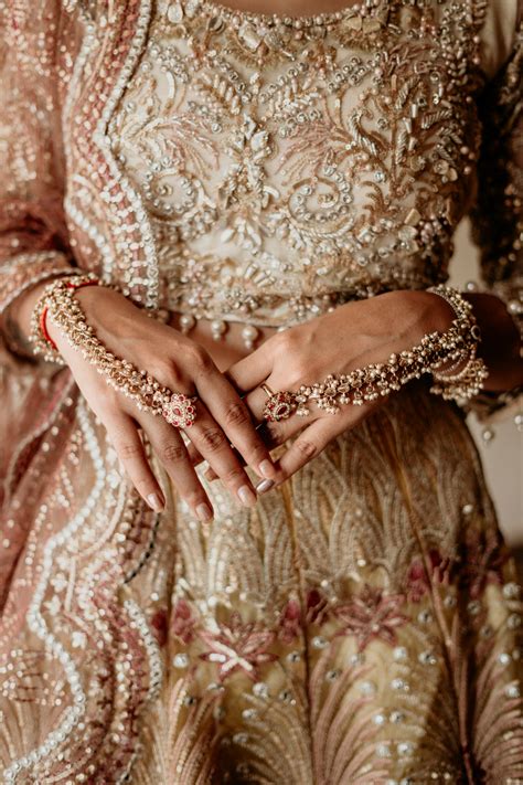 Hand Accessories – Senora Bridal Jewelery