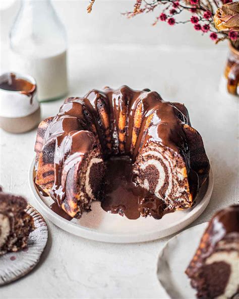 Vanilla And Chocolate Swirl Cake