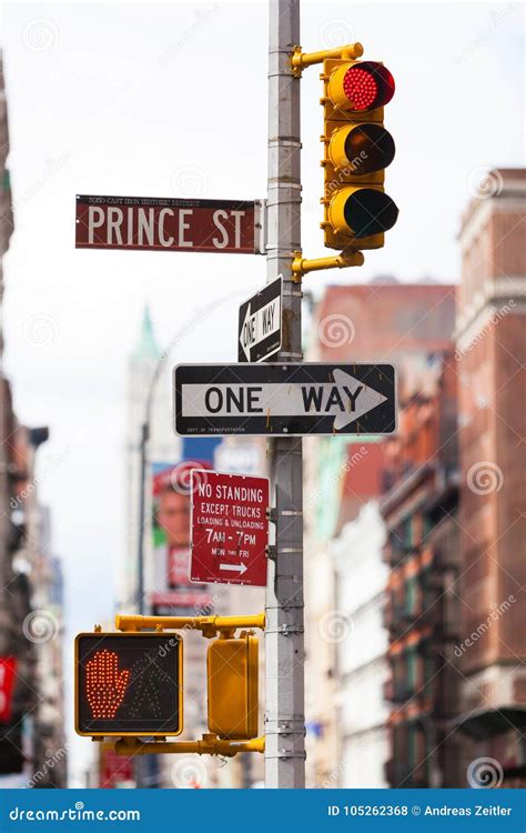 One Way Sign 的图像结果