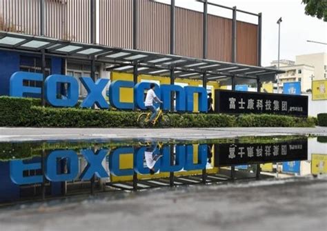Global tech giant Foxconn lines up another $1.5 billion investment for ...