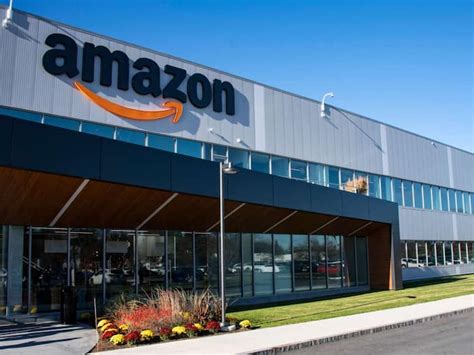 Amazon Layoffs: 15% Employees Fear Job Cuts, Who Will Be Impacted?
