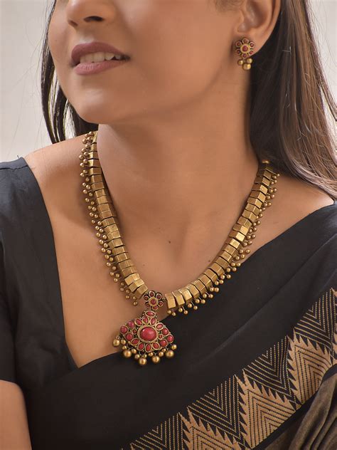 Handmade Terracotta Red-Polki Pendant Necklace Set with Antique Gold ...