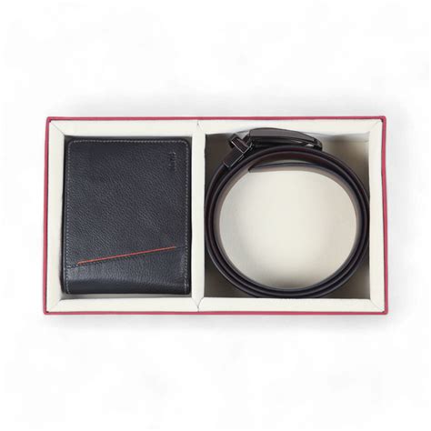 Elan RFID Wallet with Zipper & Reversible Belt Gift Set (Black) — Mango