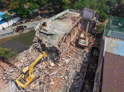 Hyderabad: HYDRAA frees stormwater nala at Patny Center from encroachments