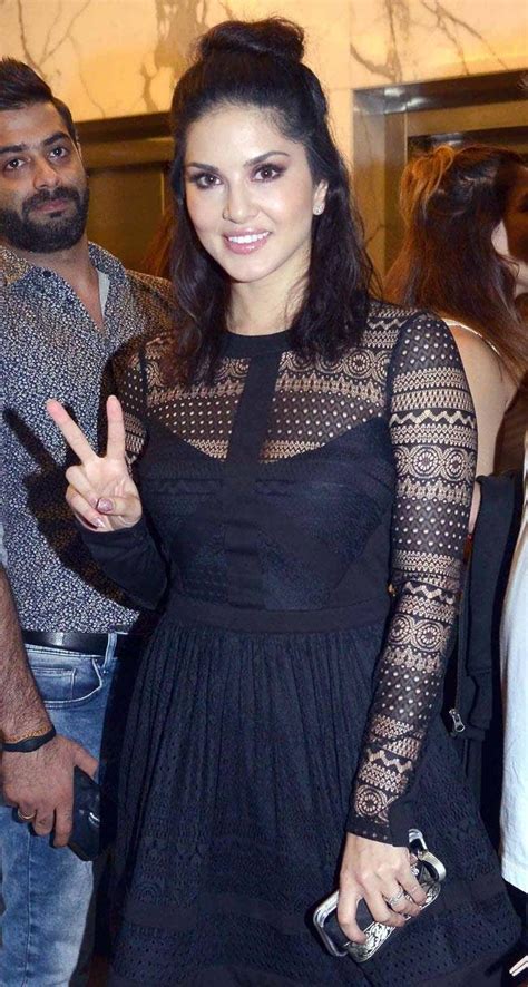 Dishoom screening: Akshay-Jacqueline pout, Varun-Sonam pose for ...