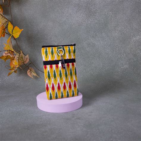 Saree Clip Mobile Pouch Yellow with Green Ikat Prints – lakshya bags