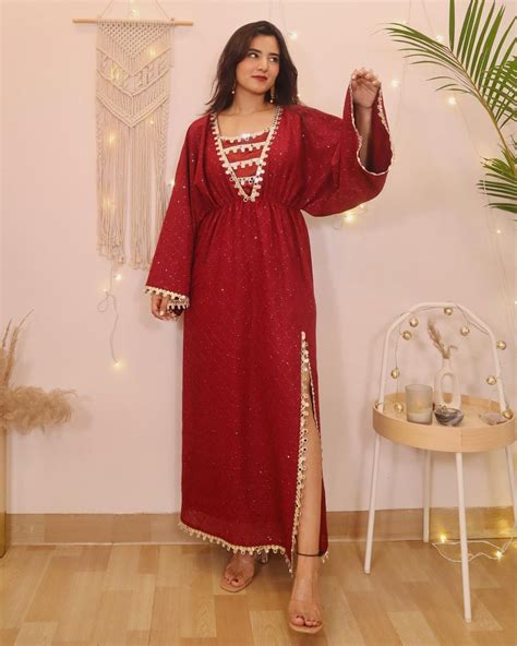Indo-Western – Label Tasos