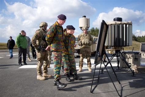 2CR Target Acquisition Section give demonstration on AN/TPQ-50 radar ...