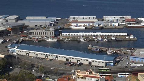 Herido un marinero tras caerse en la cubierta de un barco atracado en ...