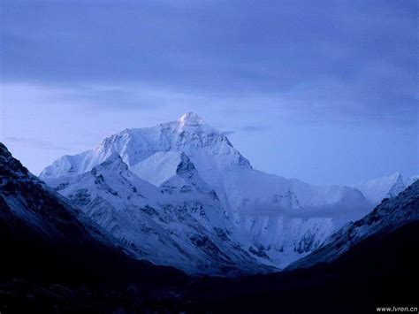 2021便是青藏线109国道最最重要的节点：海拔4767米的昆仑山山口+可可西里国家级自然保护区标志性..._昆仑山口-评论-去哪儿攻略