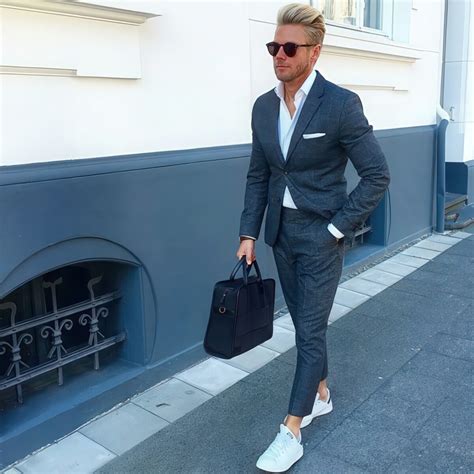 49 Stylish Graduation Outfits For Guys - Styleoholic