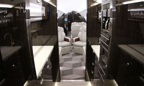 N332DX Gulfstream GVII-G600 - Solairus Aviation S/N 73037