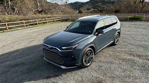 10 Best Cars for Moms Who Hate - 2016 Kia Sorento Actf34 Top10 502161 ...