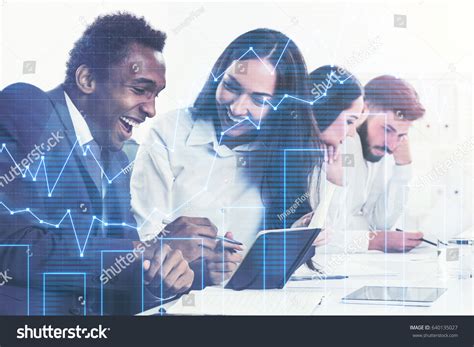 Business People Sitting 的图像结果