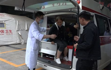 重庆三峡中心医院急救分院2小时内顺利完成奉节一例新冠无症状感染者转运工作。-科教文卫 -精品万州