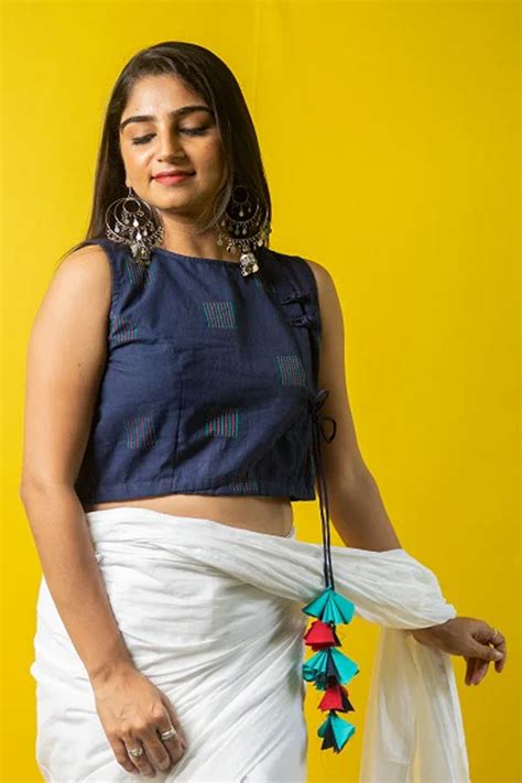 Navy Blue Cotton Sleeveless Cropped Blouse – thesaffronsaga