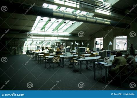 Library Computer Room 的图像结果