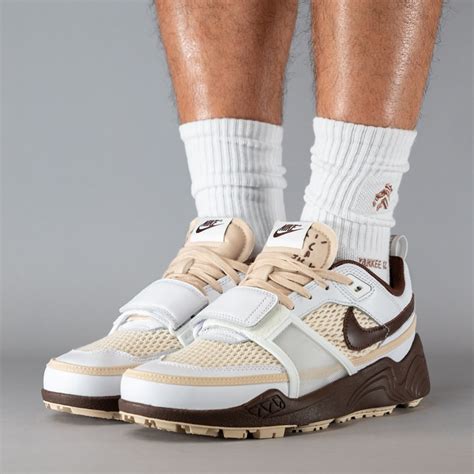 Travis Scott x Nike Zoom Field Jaxx "Light Chocolate" Release Update | Sneaktorious