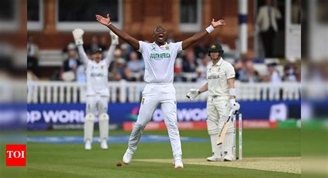 'Let the ball come under your eyes': Matthew Hayden critiques batters ...