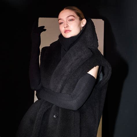 Max Mara Autumn/Winter 2022 Collection | Max Mara