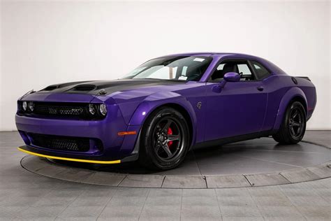 2023 - DODGE CHALLENGER SRT HELLCAT SUPER STOCK PLUM CRAZY | Fabricante DODGE | PlanetCarsZ
